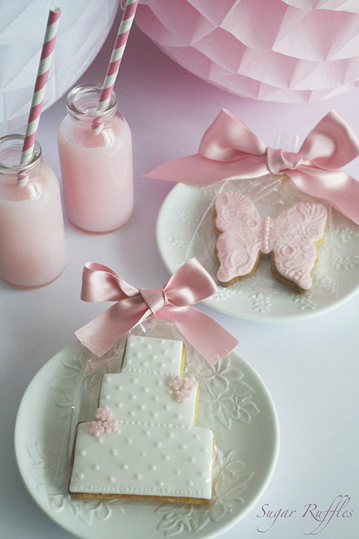 Wedding Favour Cookies - Decorated Cake by Sugar Ruffles - CakesDecor