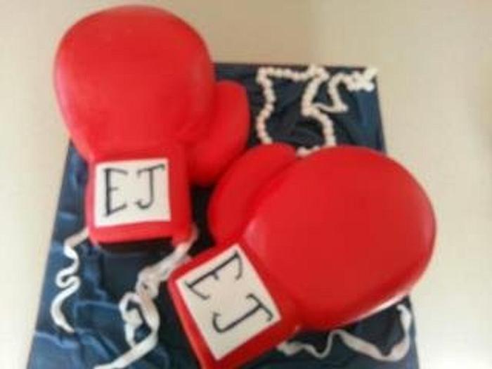 boxing gloves cake
