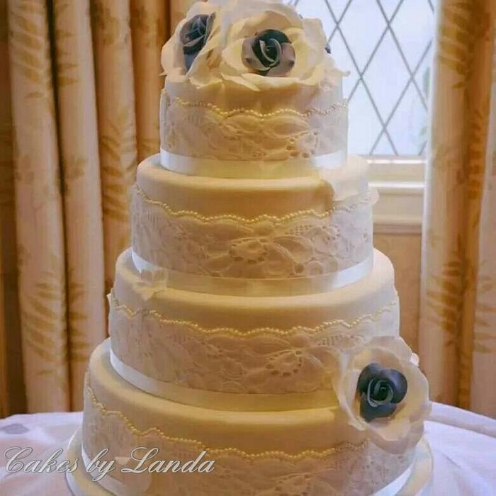 lace and rose wedding cake