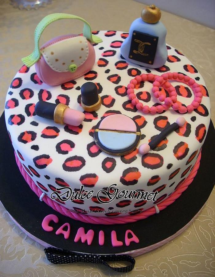 Leopard print  fashion cake for a young girl´s birthday