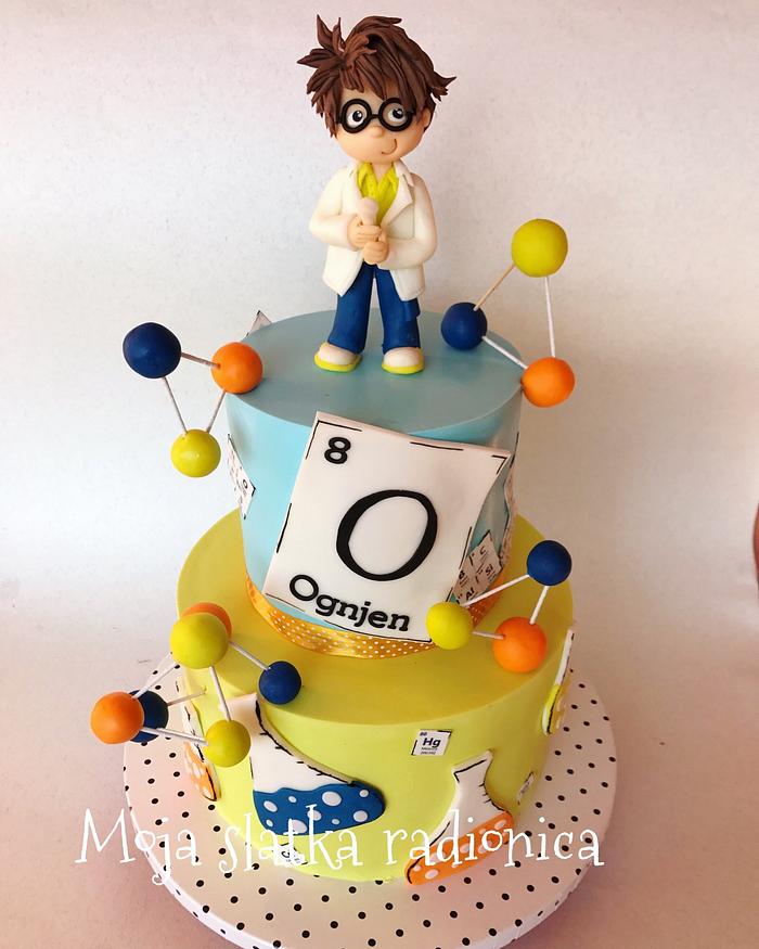 Little Chemist cake 