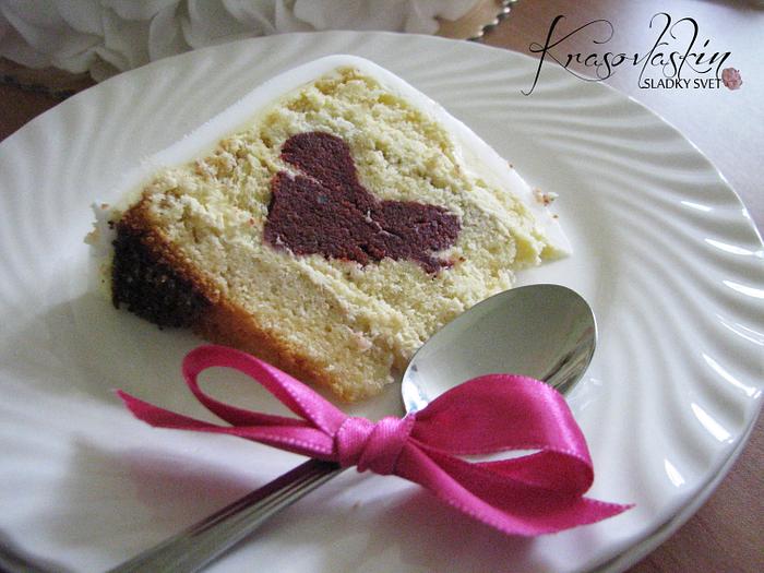 Heart inside the cake