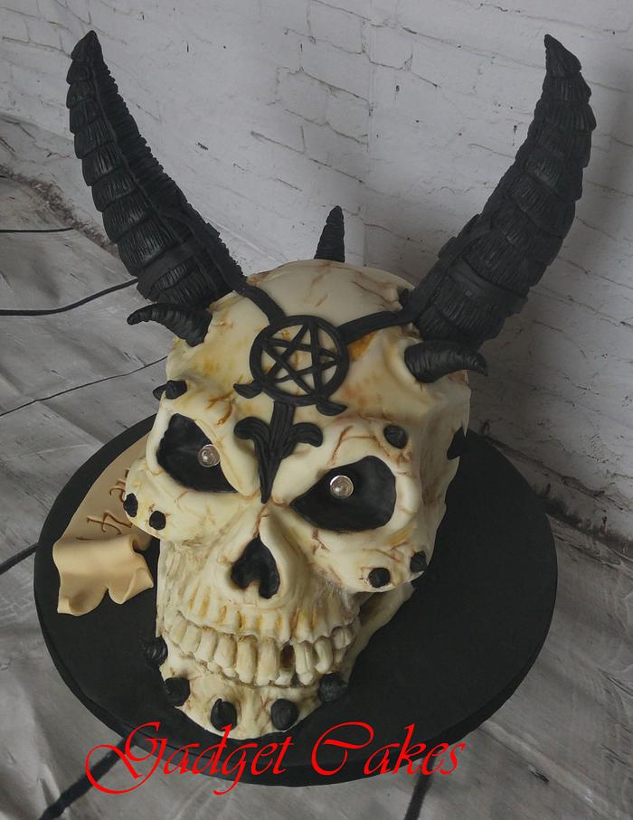 Skull cake with Horns and red led eyes! 