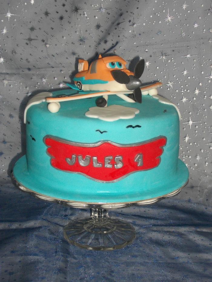 Dusty plane cake