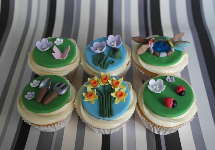 Garden theme cupcakes