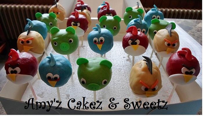 Angry Bird cake pops