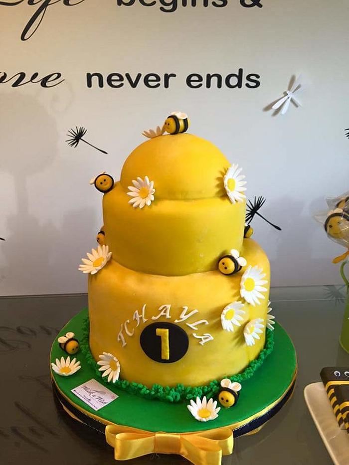 Beehive cake