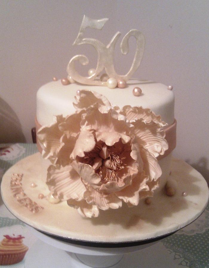 Vintage Cream & Gold Cake with a Large Flower