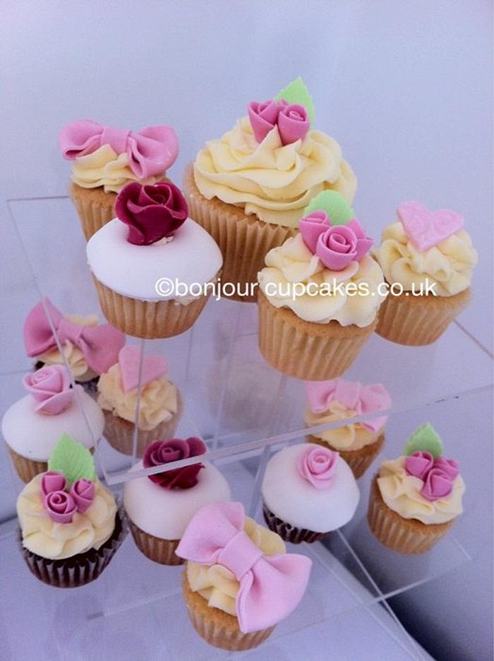 Pretty mini cupcakes