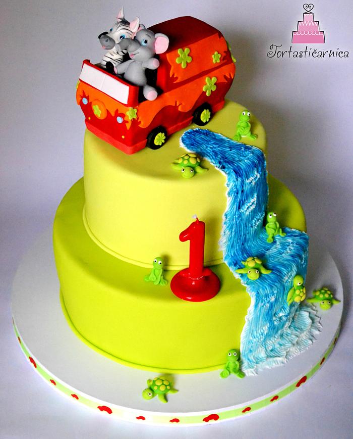 Bus animal cake :)