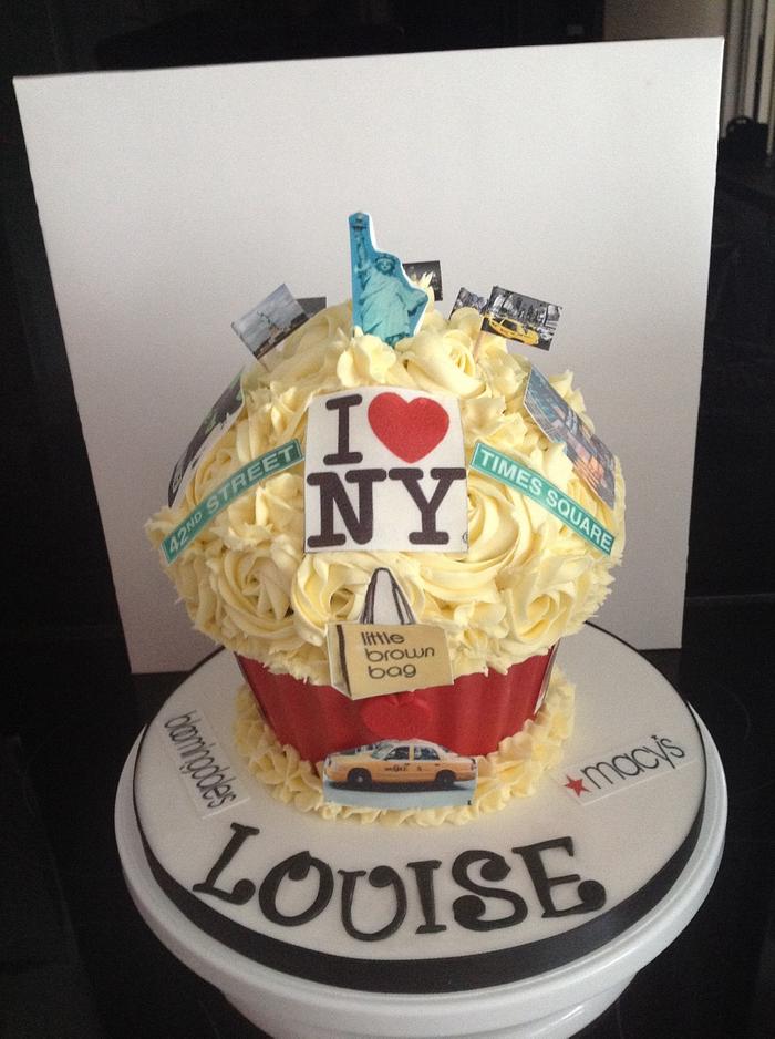 New York them giant cupcake 