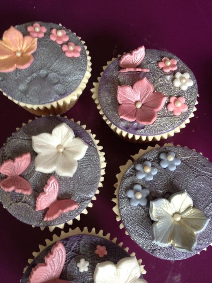 Blooms and butterfly cupcakes
