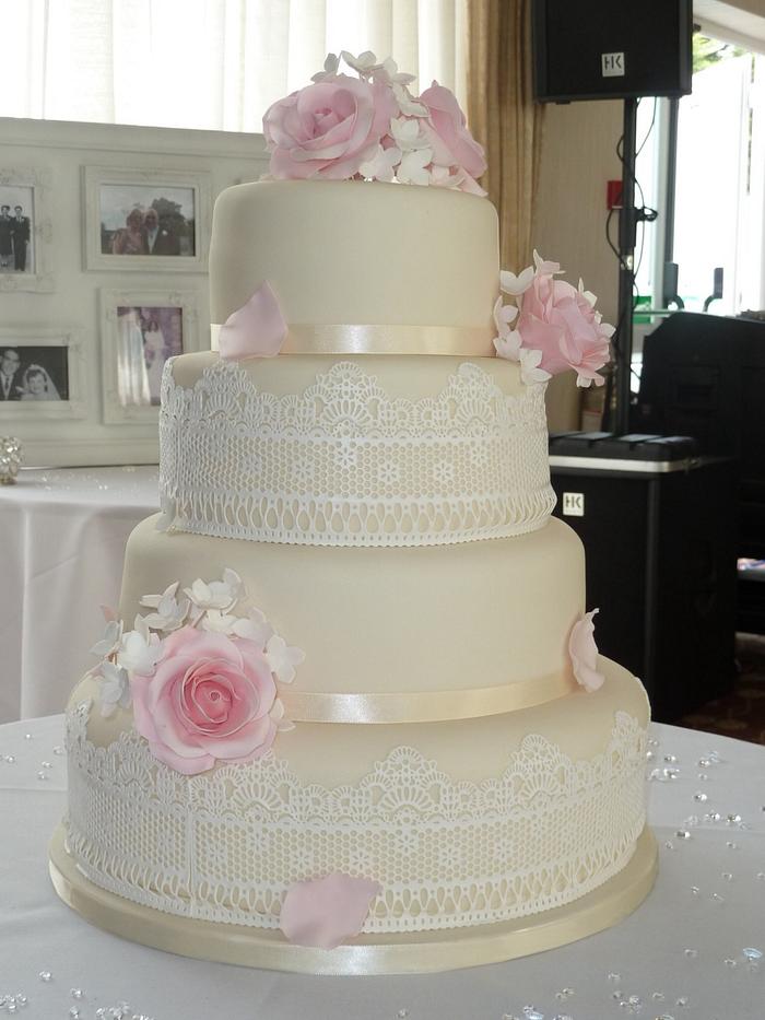 Rose and Lace wedding cake.