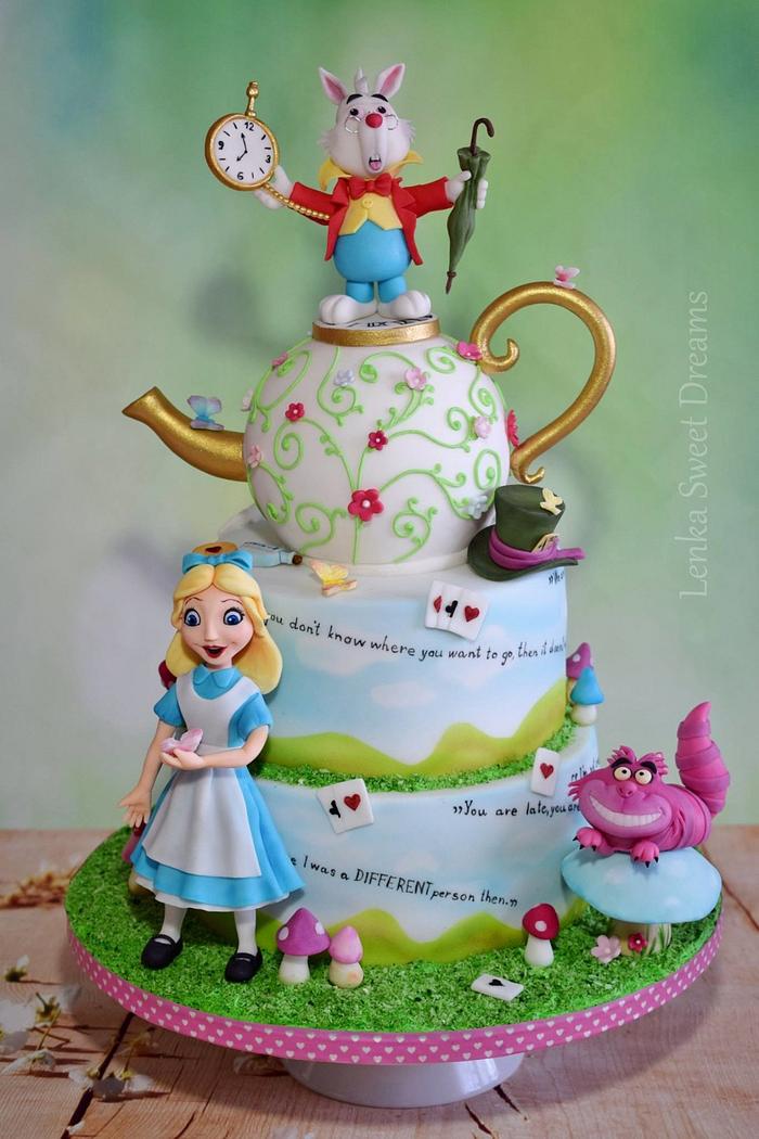 Alice in Wonderland cake .