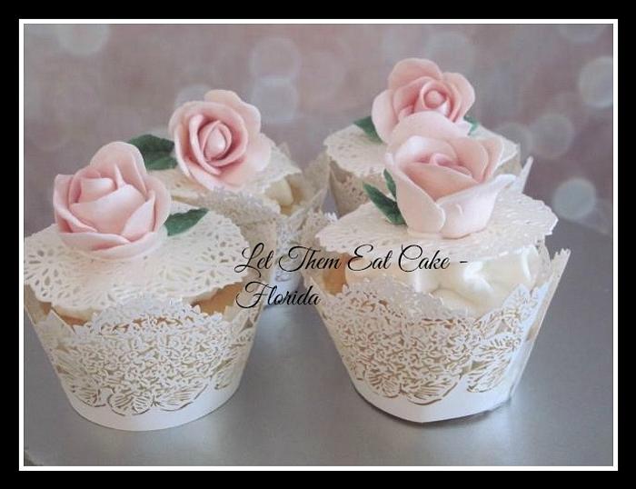 rose wedding cupcakes