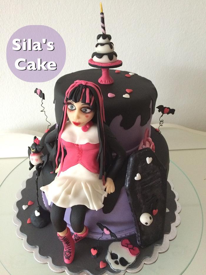 Monster high cake 