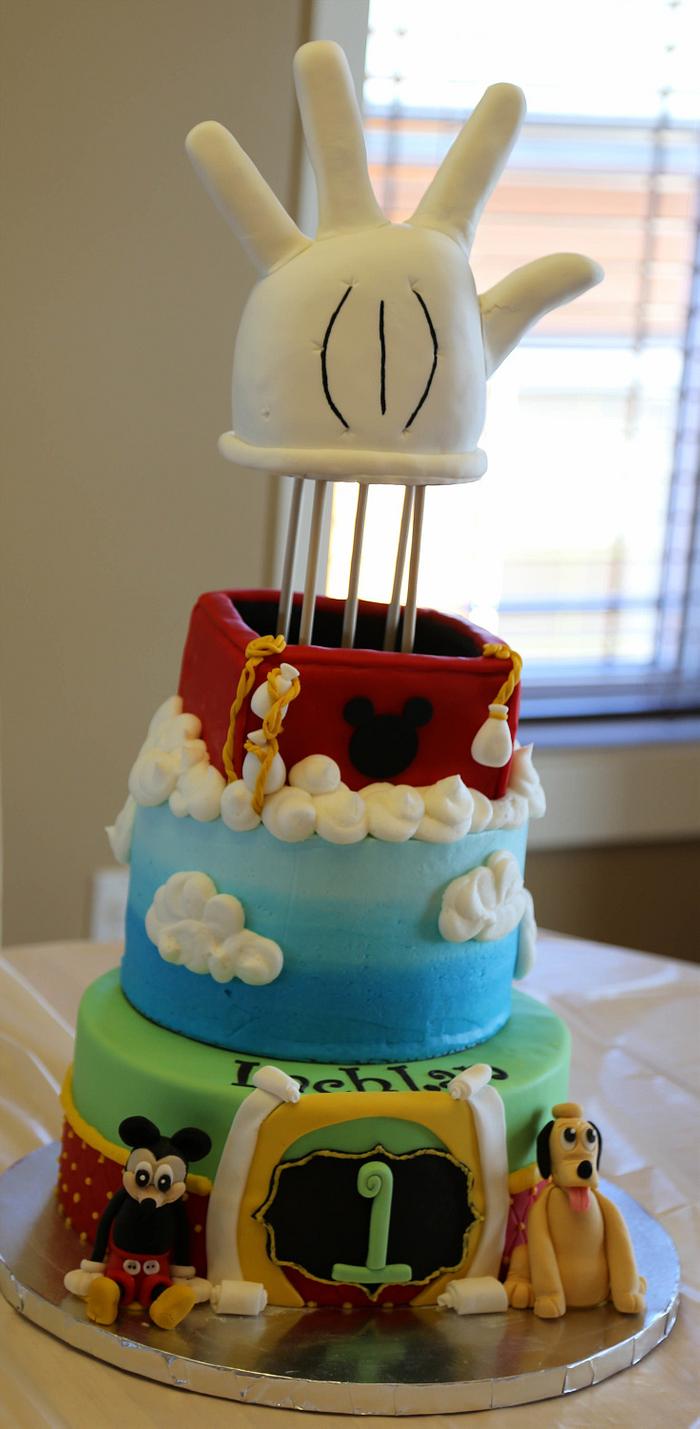 Mickey Mouse hot air balloon cake