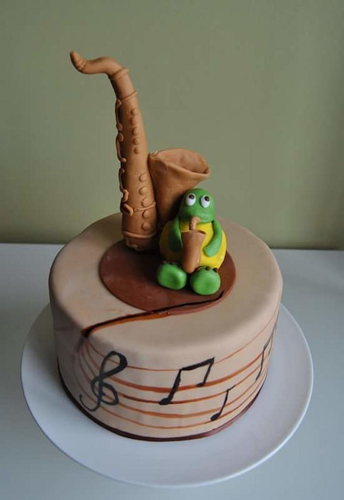 saxofoon turtle cake