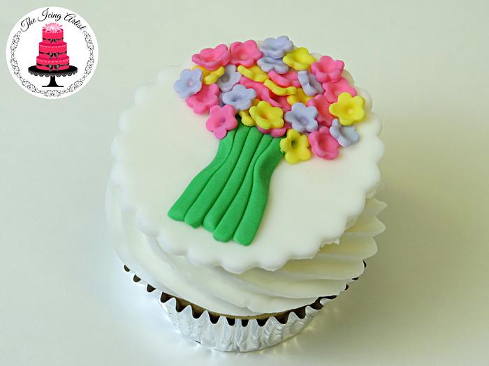 Spring Flower Bouquet Cupcake Topper!