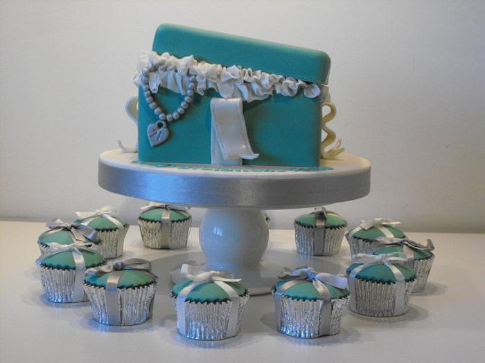 Tiffany Birthday Cake with Cupcakes