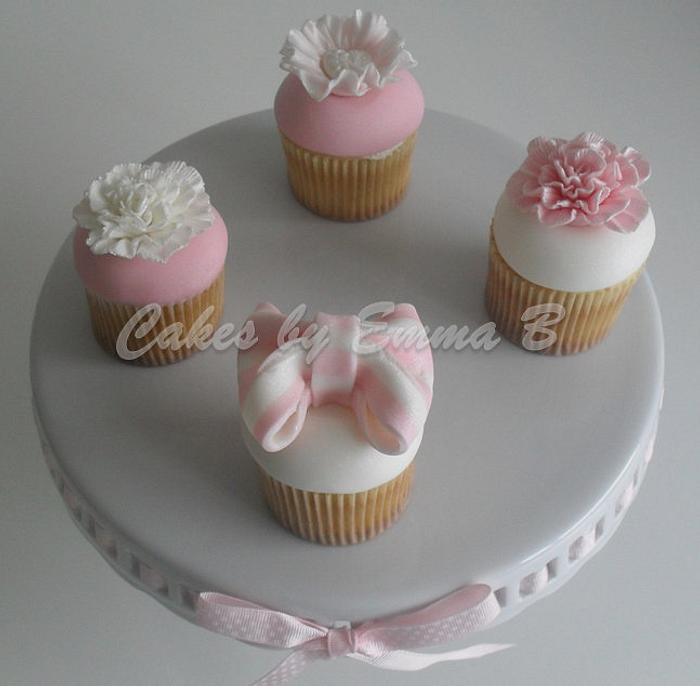 Pink and White Mothers Day Cupcakes