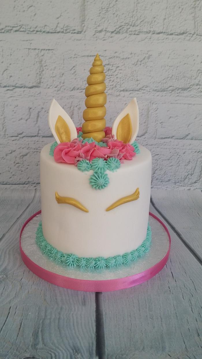 Pastel Unicorn cake