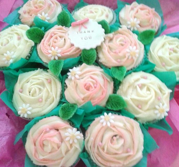 12 Cupcake Bouquet
