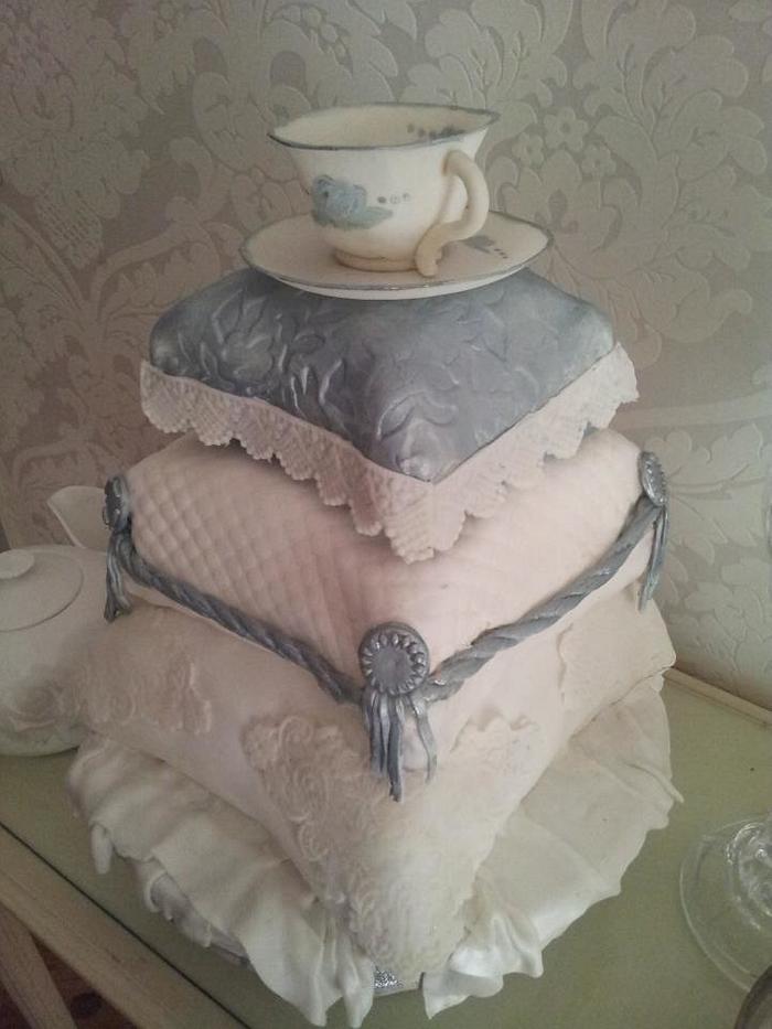 Silver tea cup cushion cake