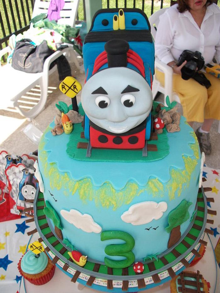 Thomas train Cake