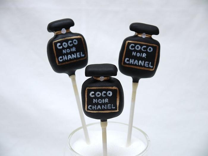 Chanel Cake Pops!