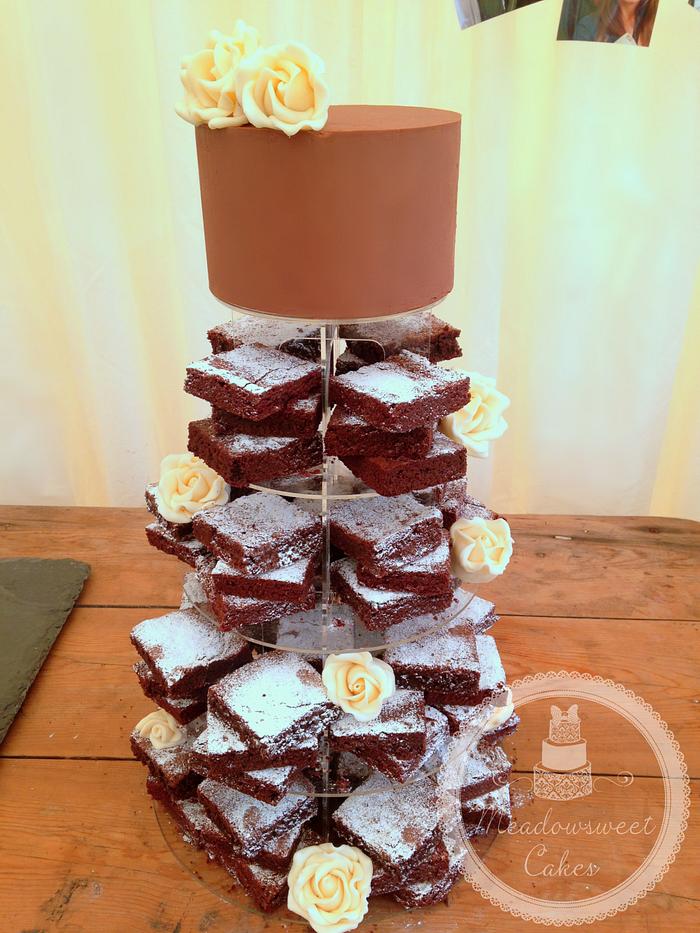 Chocolate Brownie Wedding Cake! It was delicious! : r/weddingcakes