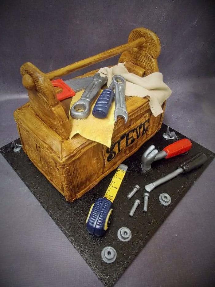Wooden tool box cake.