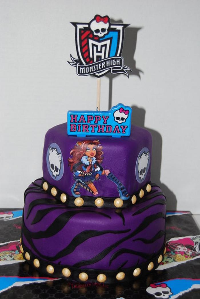 Monster High:  Clawdeen Wolf Cake