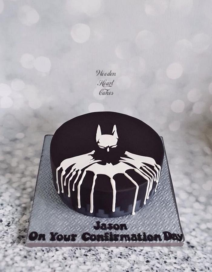 Batman drip cake