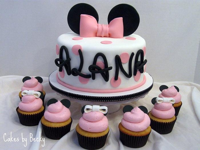 Minnie Mouse Cake with Matching Cupcakes