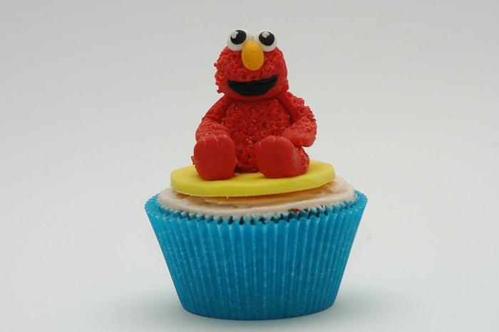 Elmo Cupcake
