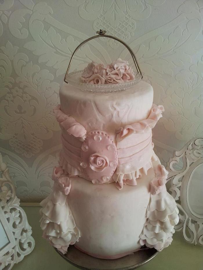 pink ruffle cake