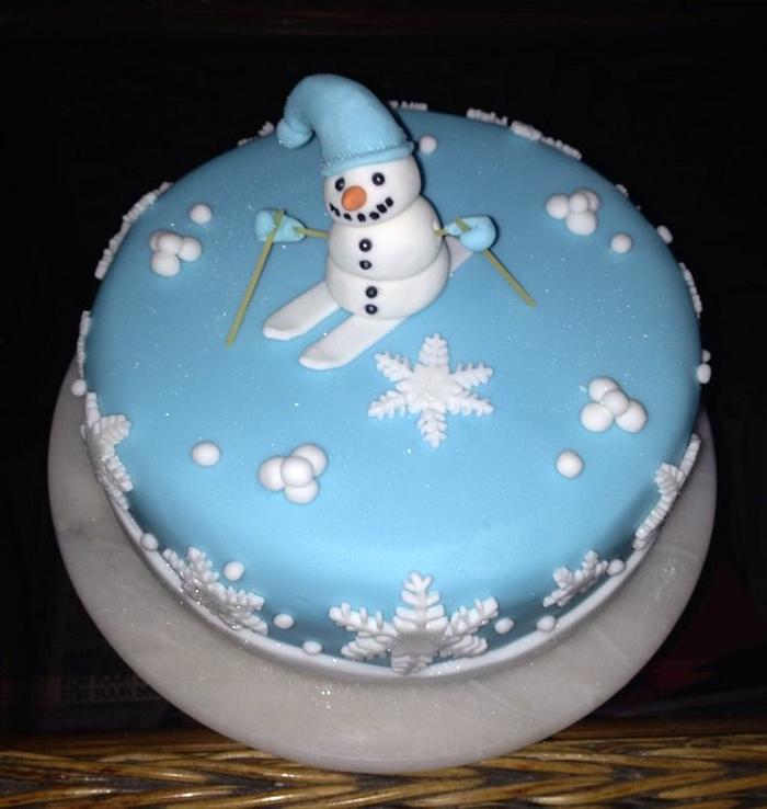 Blue & white Christmas cake