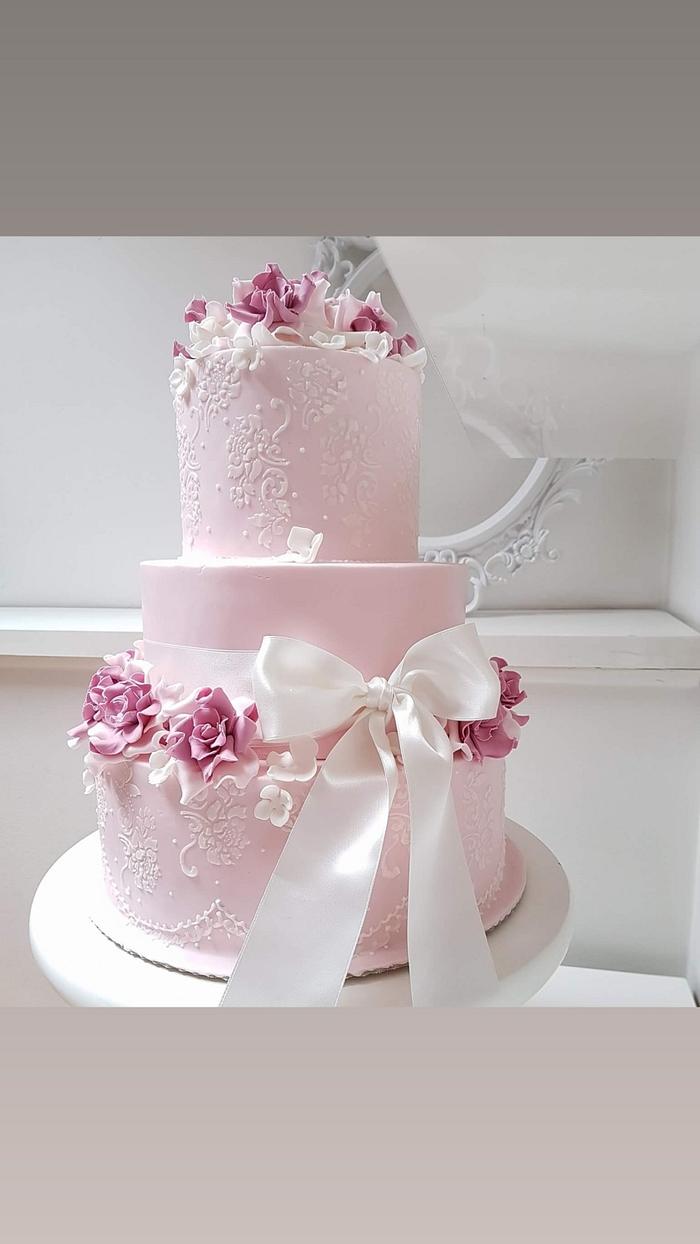 Pink roses cake