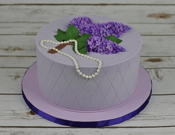 Cake with sugar lilac