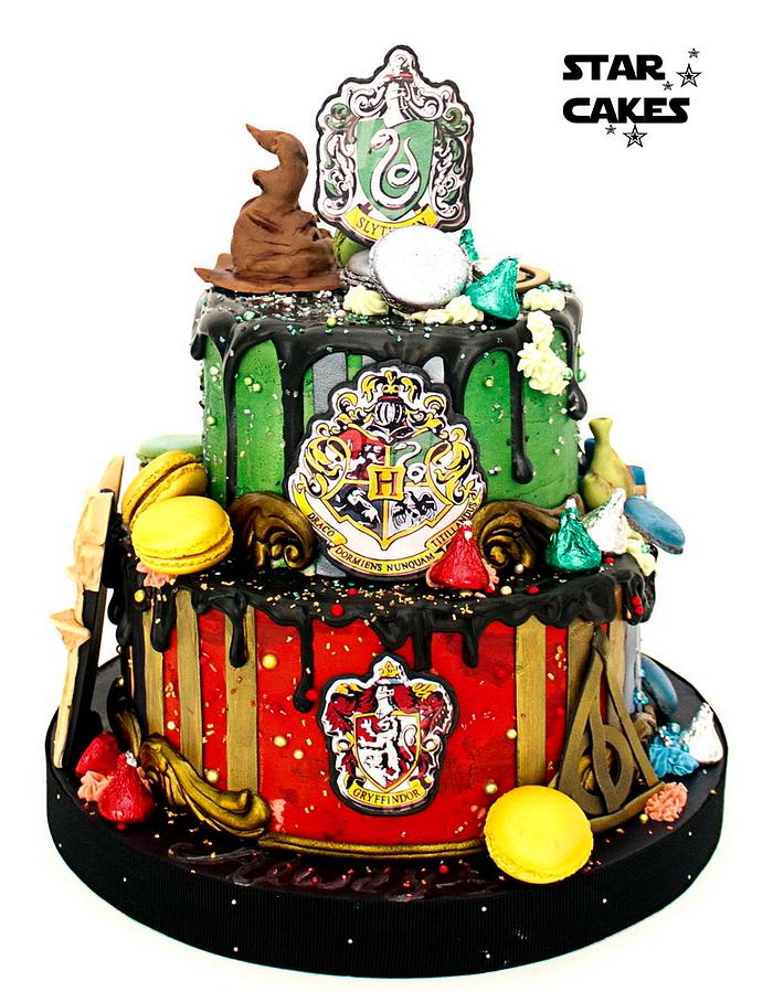 Harry Potter Hogwarts themed Drip Cake