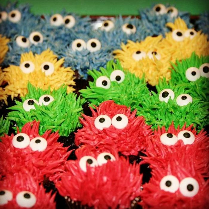 Mini monster cupcakes