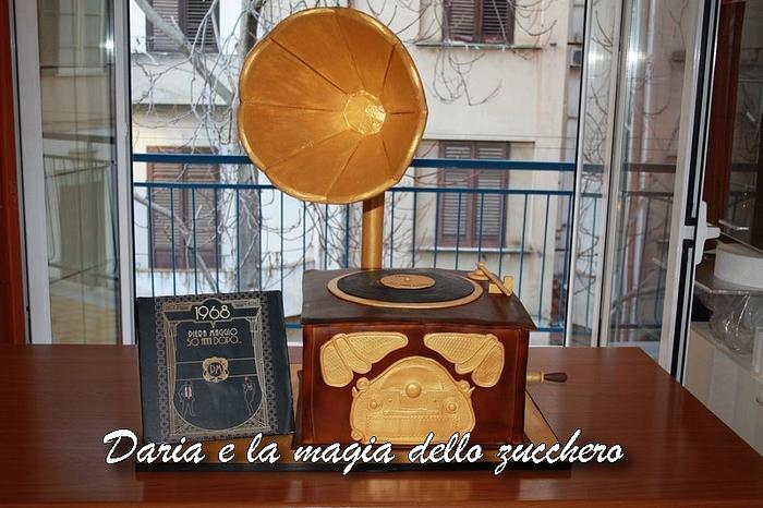 gramophone cake