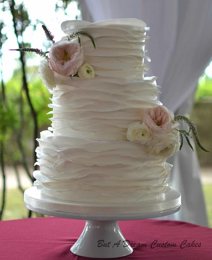 Pink And White Wedding Cake With Fondant Ruffles Stock Photo - Download  Image Now - Cake, Celebration, Decoration - iStock