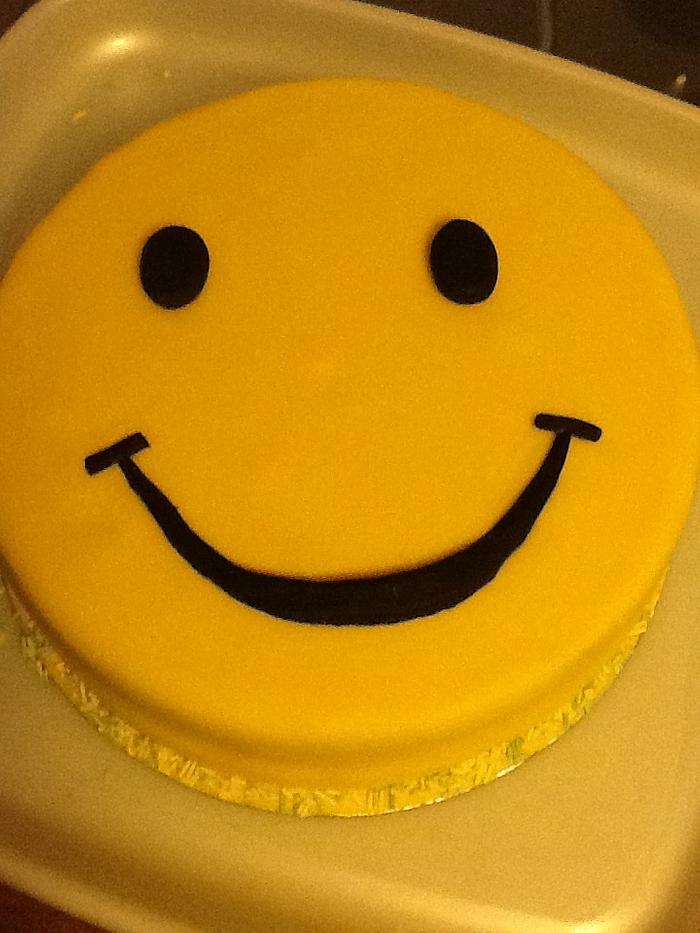 Smiley, acid house cake 