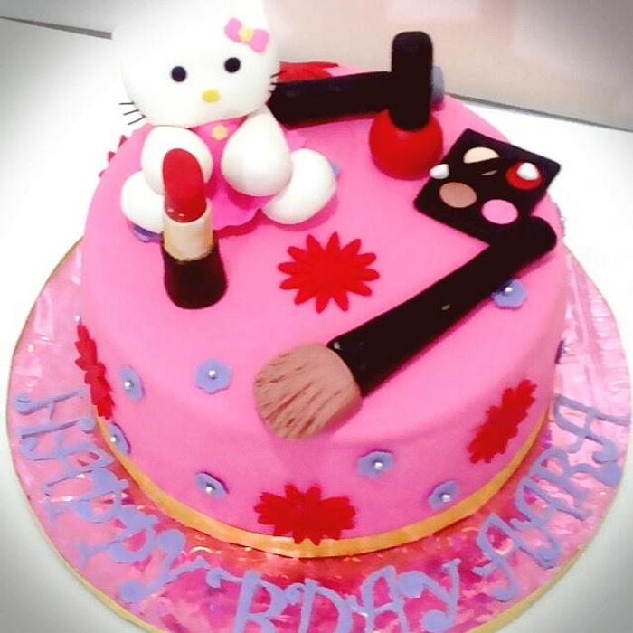 Hello Kitty & Make up Cake