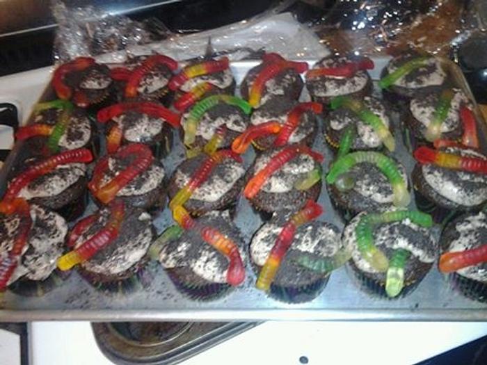 Worms in Dirt and Mud Cupcakes