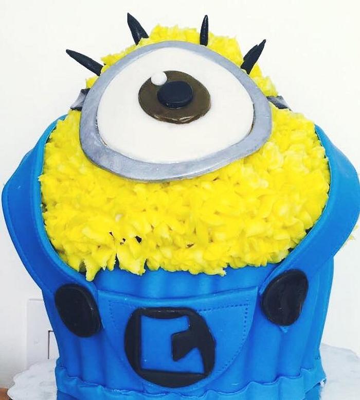 minion giant cupcake