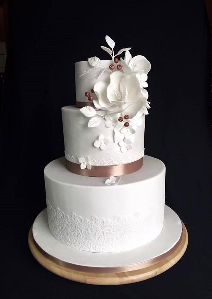 Wedding cake white