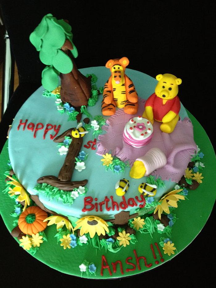 Pooh Cake and cupcakes